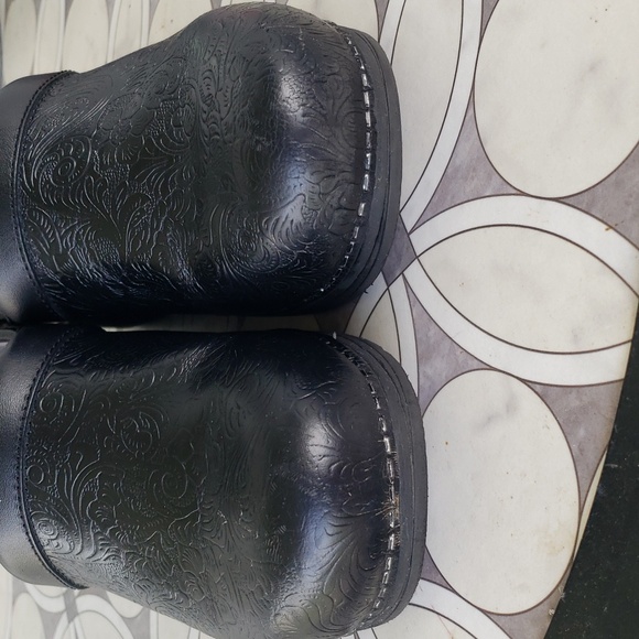 DANSKO Black Tooled Leather Clog - Picture 2 of 8